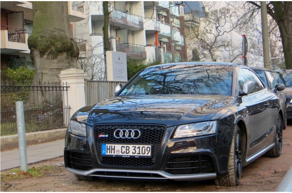 517919AUDIRS5690.jpg