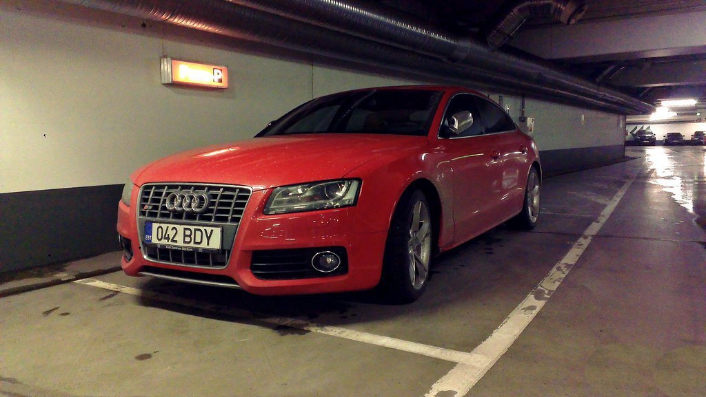518422220S5SPORTBACK.jpg