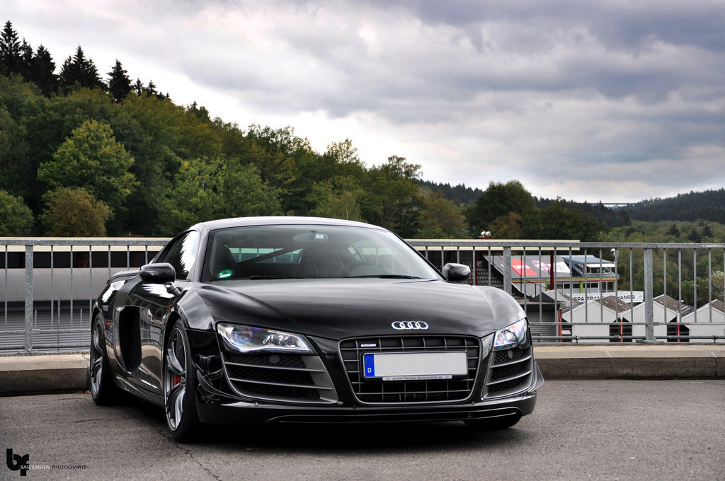 518454R8GT483.jpg