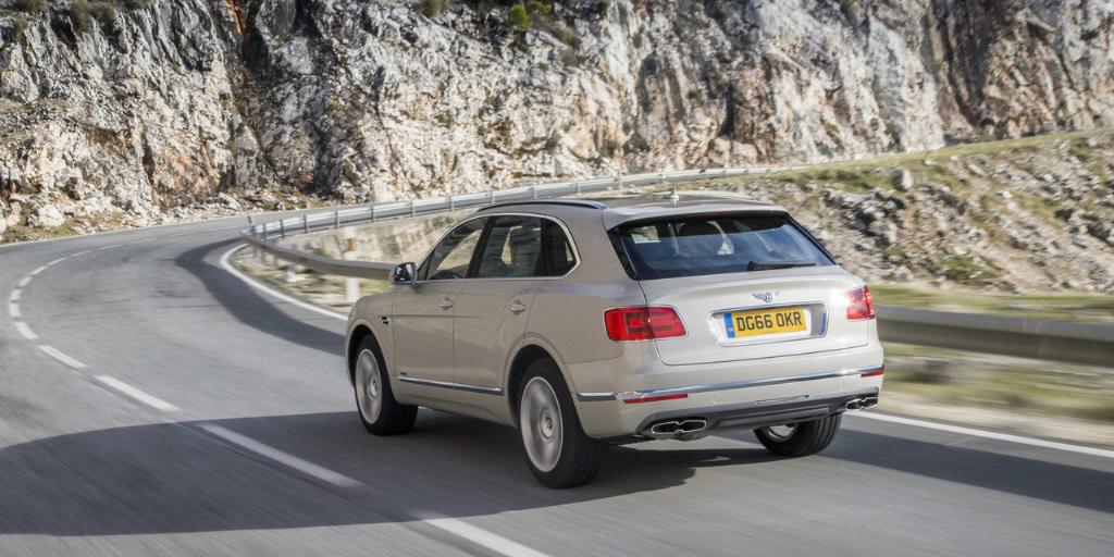 518575BENTAYGA0040.jpg