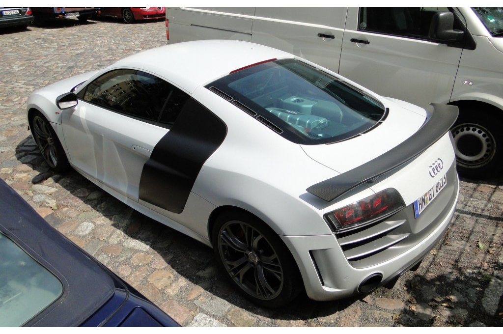 519479R8GT200ESQUIROU.jpg