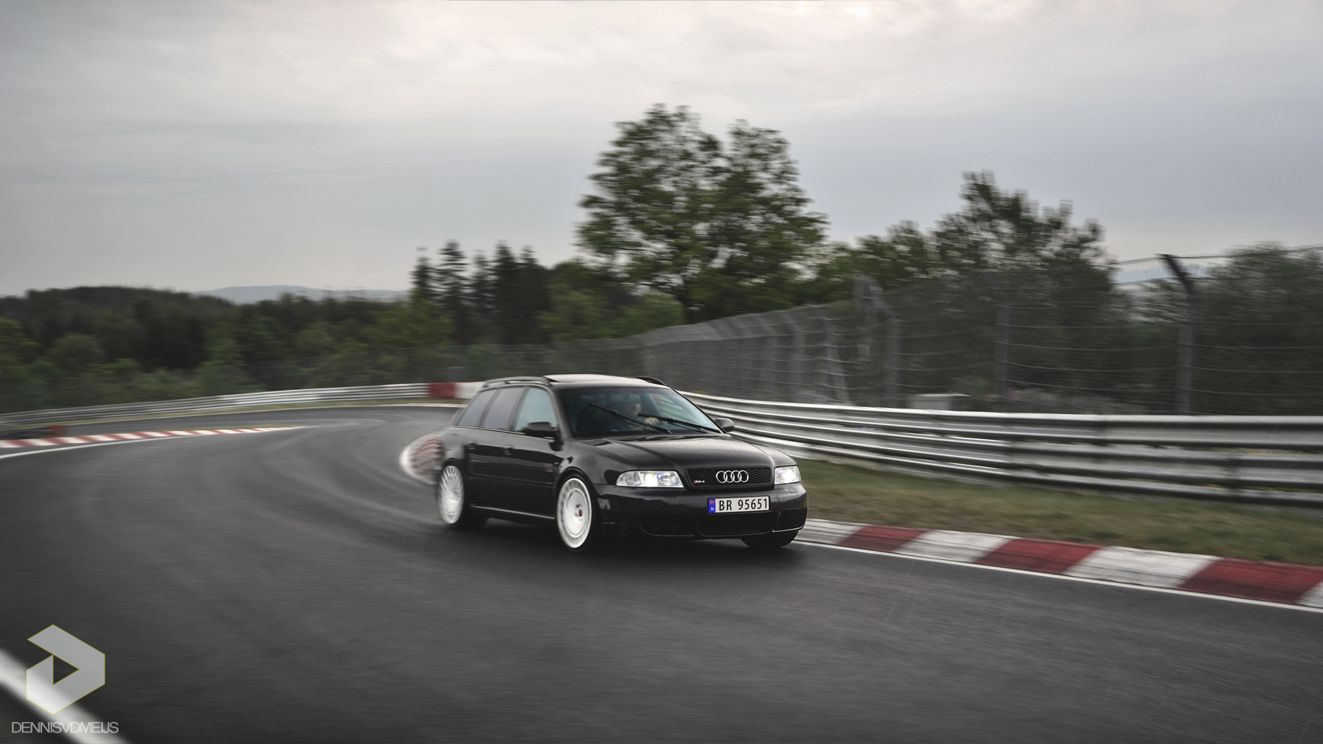 b_1_q_0_p_0.jpg?u=https%3A%2F%2Ffarm6.st