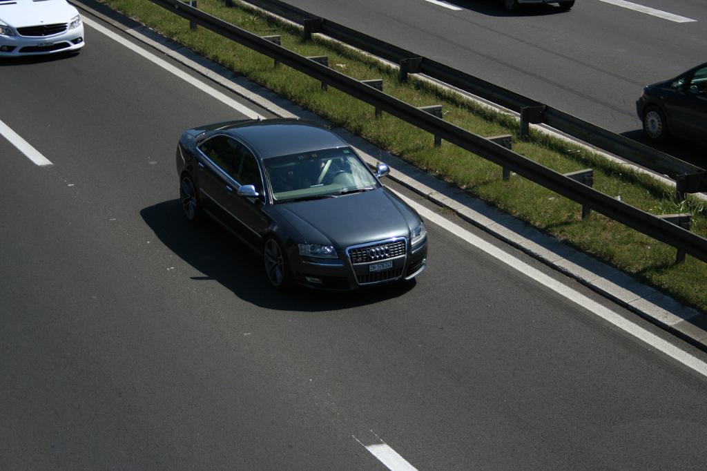 5218191962S8D3.jpg