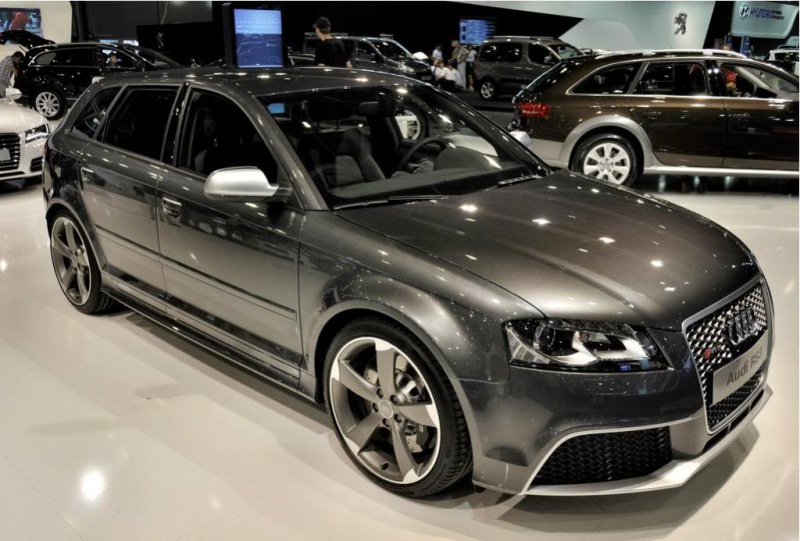 521858198RS3ESQUIROU.jpg