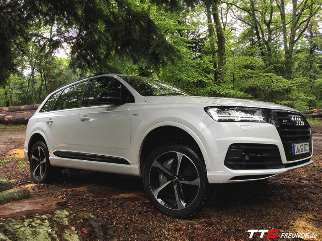 522072AUDISQ70171.jpg