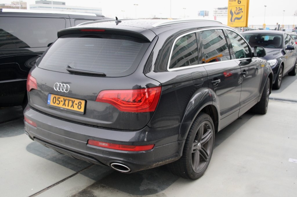 523037599Q7V12.jpg