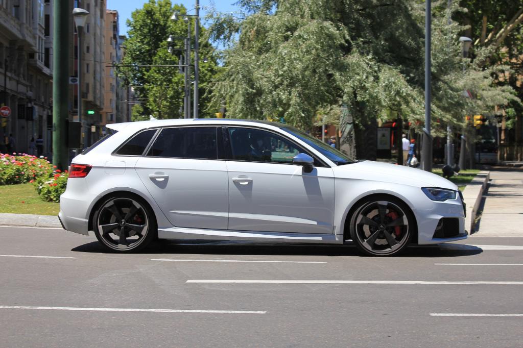 524923RS38V2827.jpg