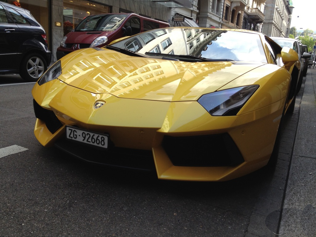 525677701LAMBORGHINIAVENTADOR.jpg