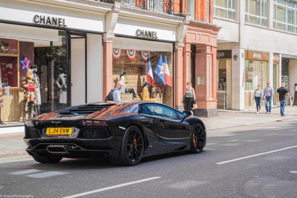 5258811116LAMBORGHINIAVENTADOR.jpg