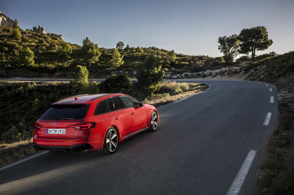 527402AUDIRS4B90153.jpg