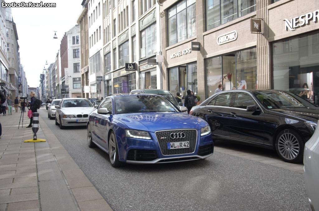 528669AUDIRS53218.jpg