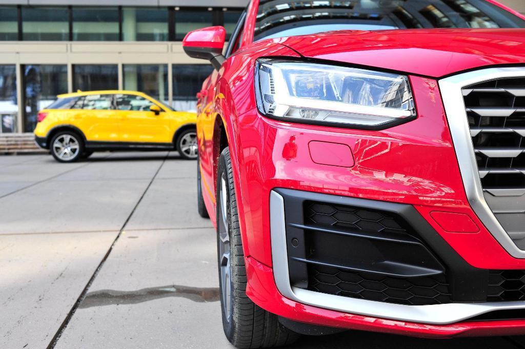 530015AUDIQ20321.jpg
