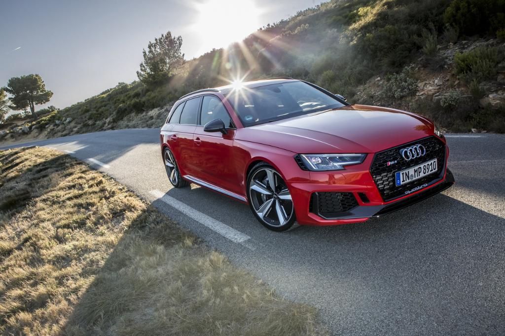 531782AUDIRS4B90093.jpg