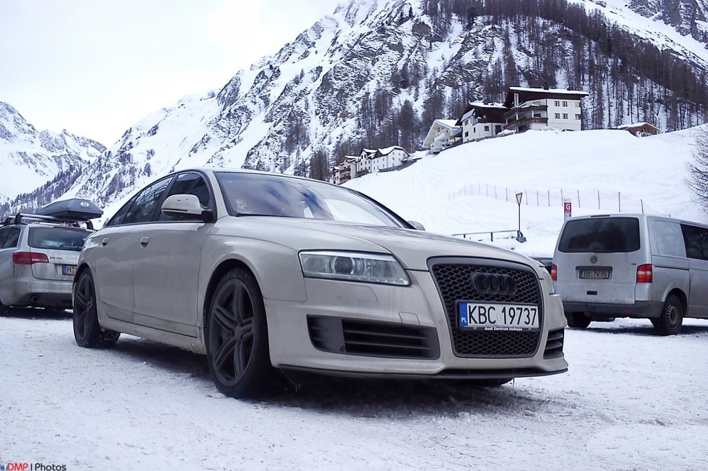 532444RS6995.jpg