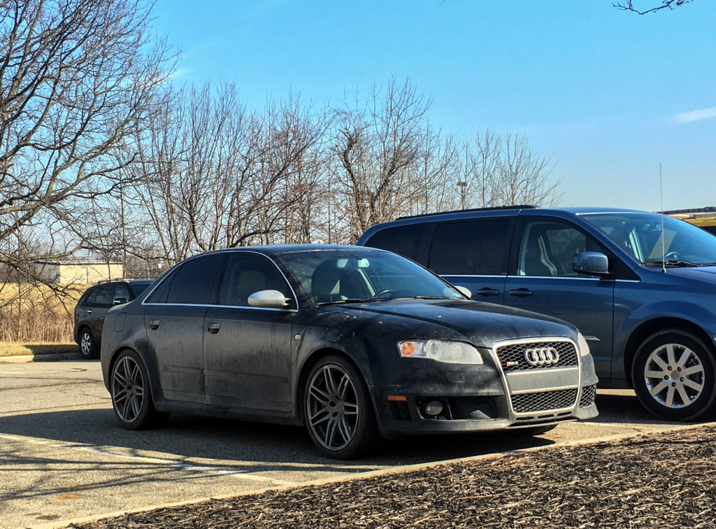 533546AUDIRS42375.jpg