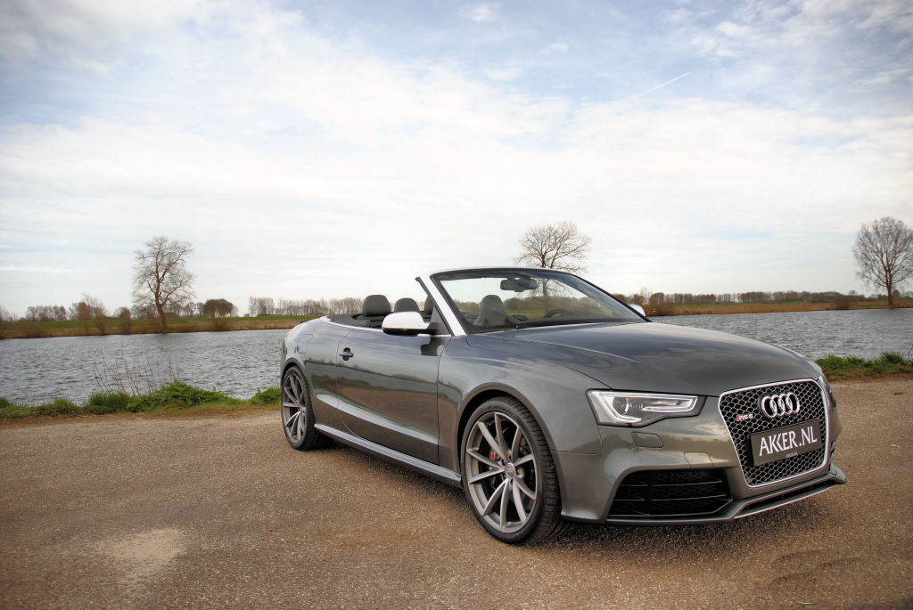 533783219RS5CABRIOLET.jpg