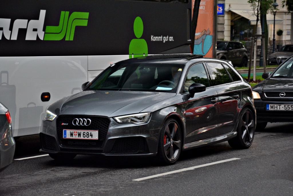 535678RS38V1712.jpg