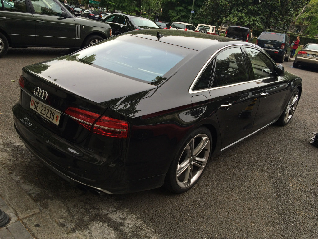 536656S8D41512.jpg