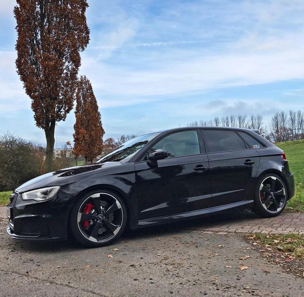 536918RS38V1773.jpg