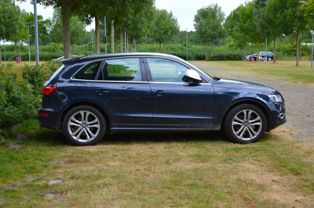 537634AUDISQ51215.jpg