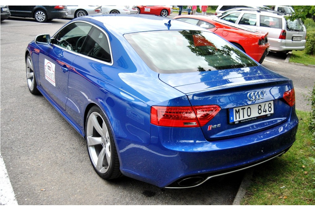 538561AUDIRS5500.jpg