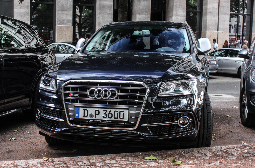 540368AUDISQ5621.jpg