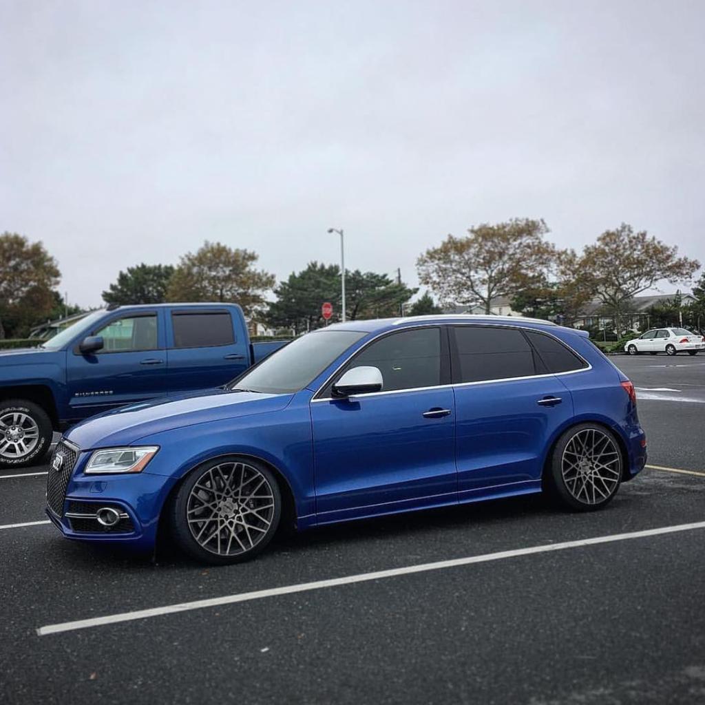 540737AUDISQ52150.jpg