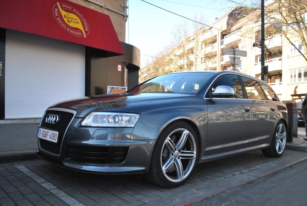 541773RS61025.jpg