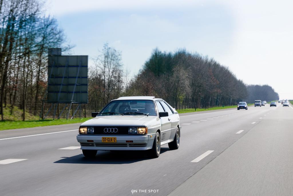 542389URQUATTRO2204.jpg