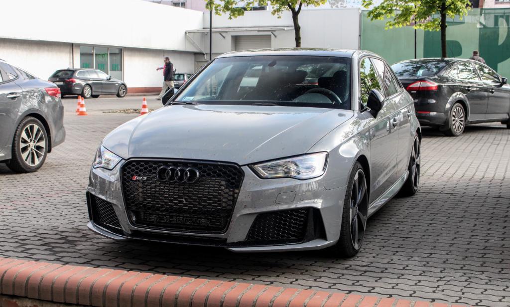 543185RS38V2455.jpg