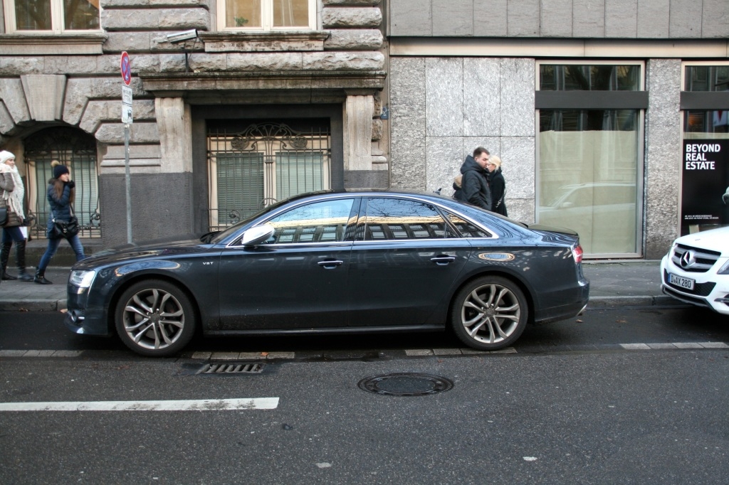 544092S8D41242.jpg