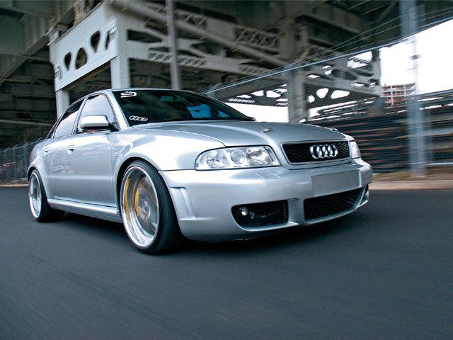 544167eurp070301zaudis4frontview.jpg