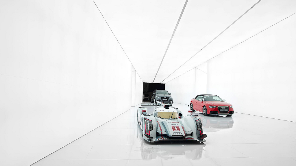 544374126RS5CABRIOLET.jpg