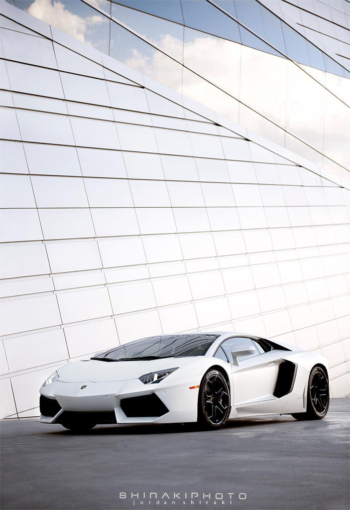 544543035LAMBORGHINIAVENTADORESQUIROU.jpg
