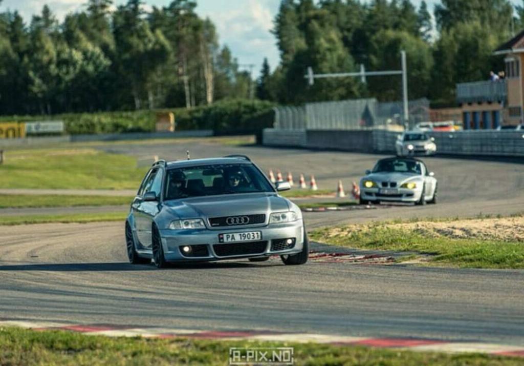 545516AUDIRS4B50076.jpg