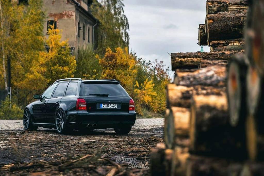 546511AUDIRS42950.jpg
