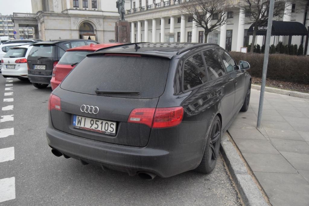 546952RS62519.jpg