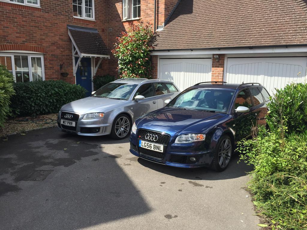 547035AUDIRS42180.jpg