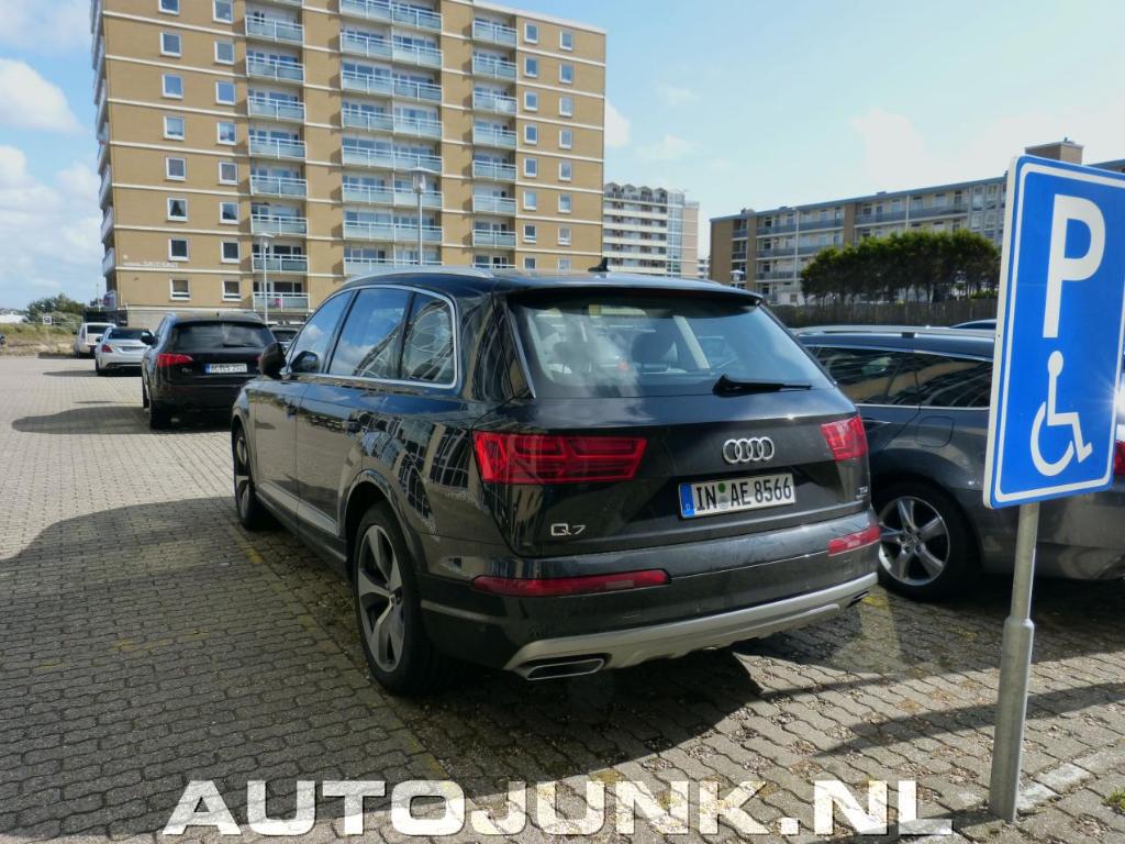 547658Q7MK2366.jpg
