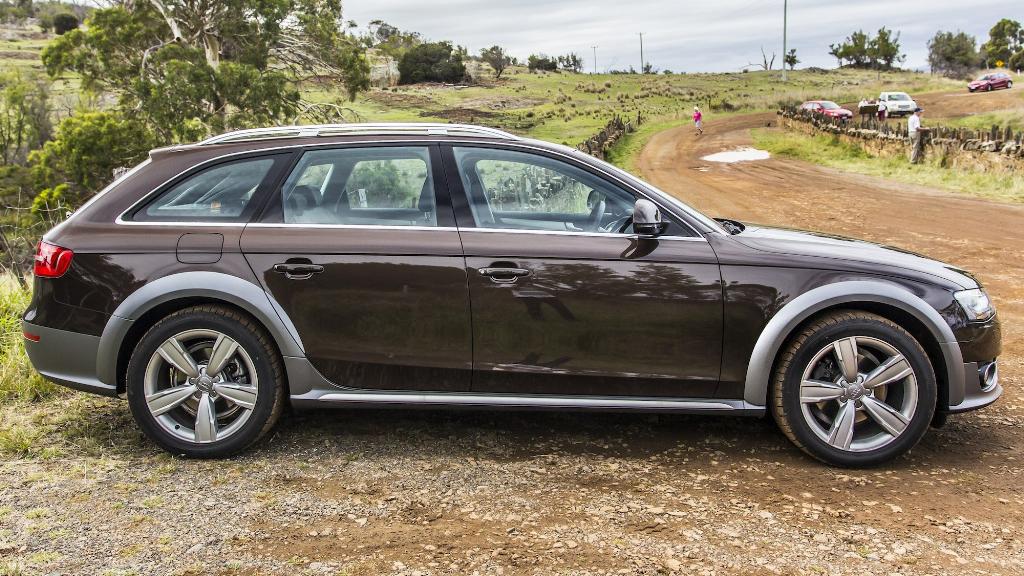 5480931202AUDIA4ALLROAD.jpg