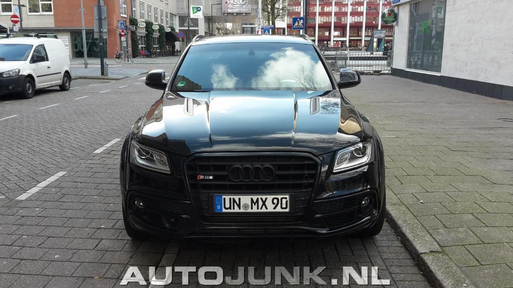 548322AUDISQ52371.jpg