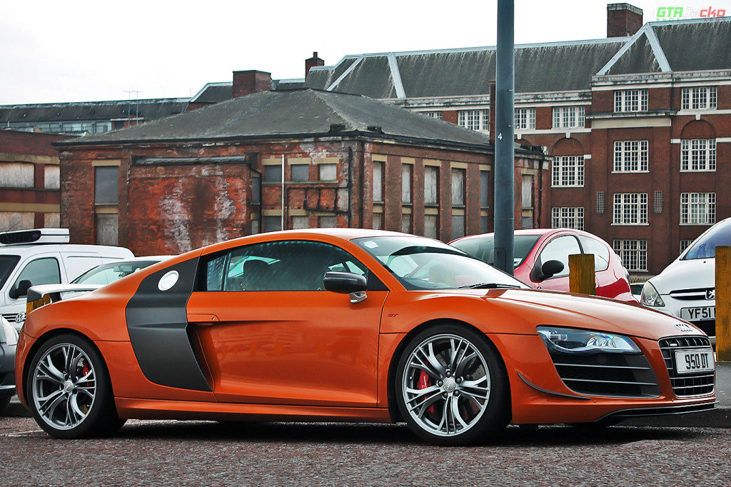 548471R8GT1225.jpg