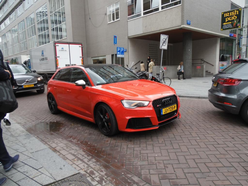 549416RS38V1828.jpg
