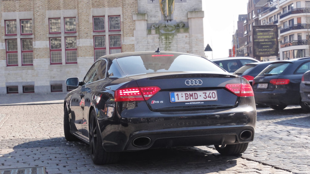 549910AUDIRS5816.jpg