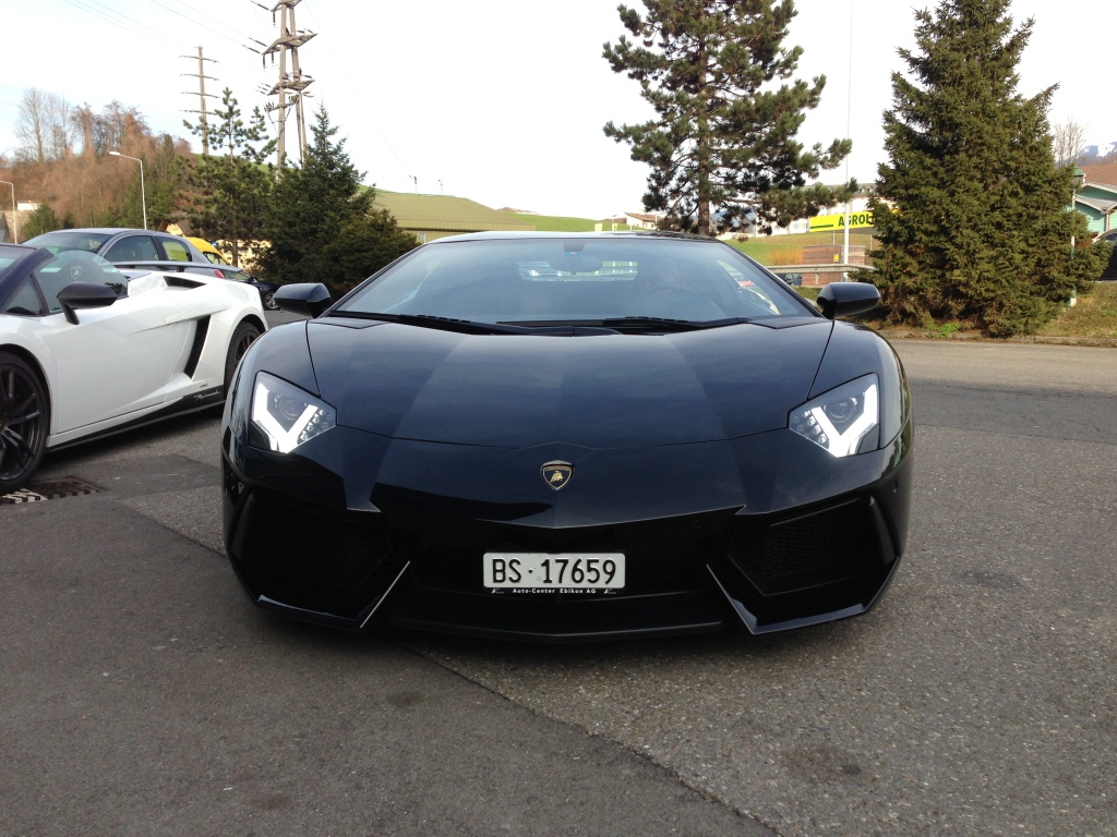 550026700LAMBORGHINIAVENTADOR.jpg
