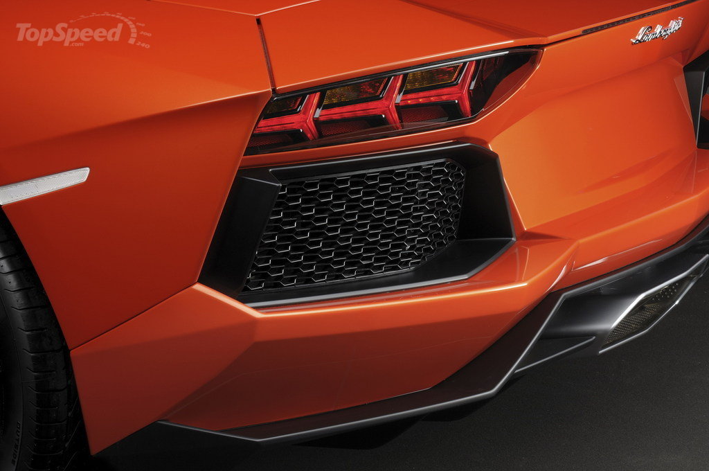 55049205LAMBORGHINIAVENTADORESQUIROU.jpg