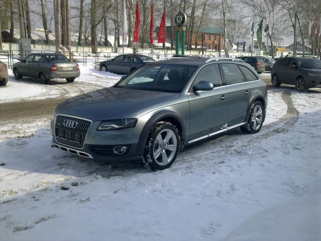 551625294AUDIA4ALLROAD.jpg