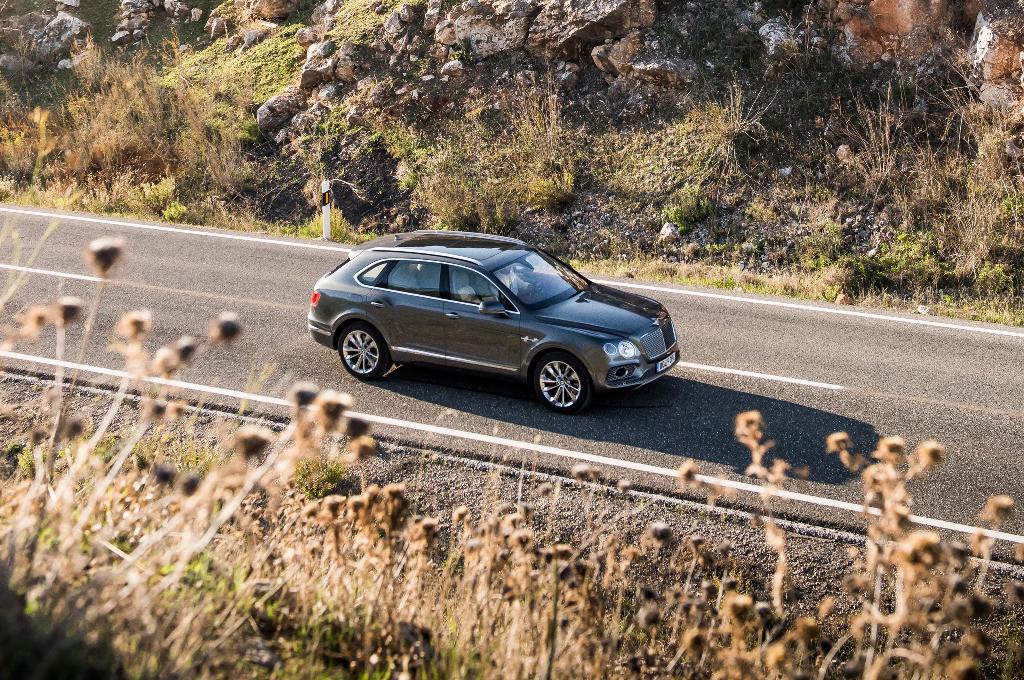 551754BENTAYGA0047.jpg