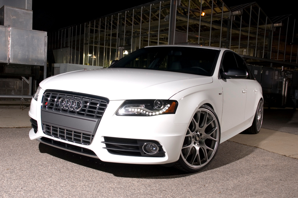 551950389S4ESQUIROU.jpg