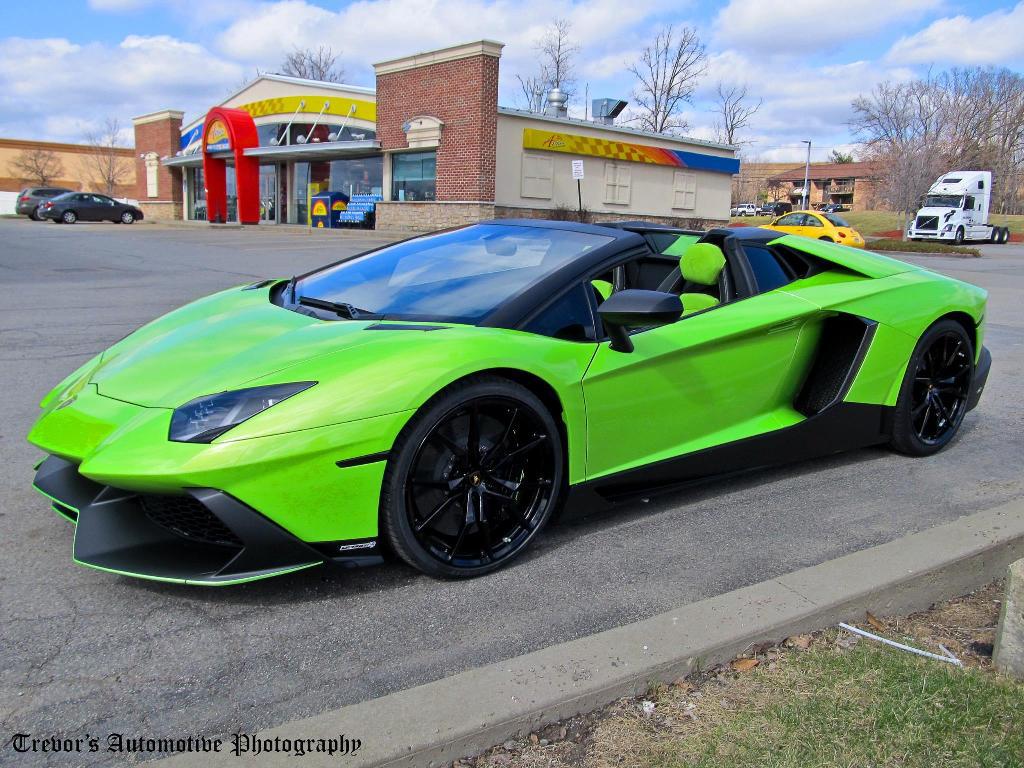 553190967LAMBORGHINIAVENTADOR.jpg